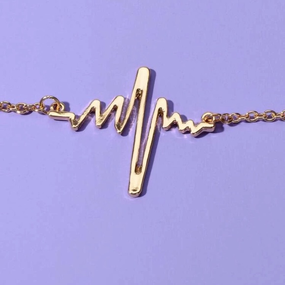 🆕3/$30 gold heartbeat bracelet - Picture 3 of 4